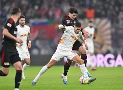 包含赛后莱比锡调整名单以备欧冠赛后新疆广汇调整名单以备全明星赛，今夜马赛备战NBA常规赛看傻球迷的词条