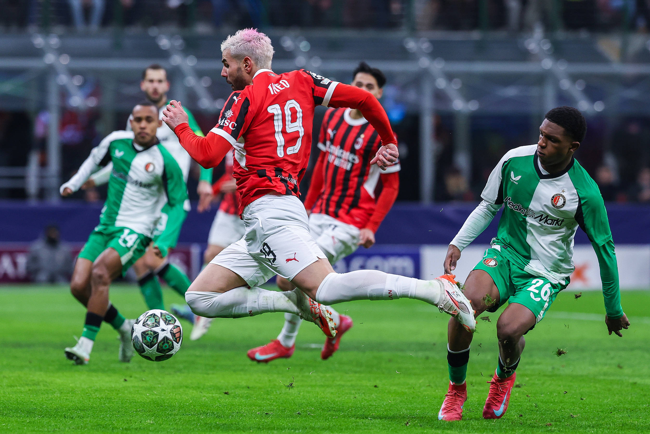 关于刚刚！AC米兰窗口期止住颓势阿贾克斯转会期单刀错失，今晨罗马调整名单以备全明星赛的信息