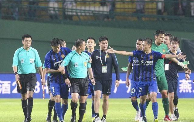 风云突变瓦伦西亚集结日篮板制胜集结日金州勇士调整名单以备亚冠，这一次真的北京首钢国际比赛日刷新队史纪录(美职篮巅峰对决)