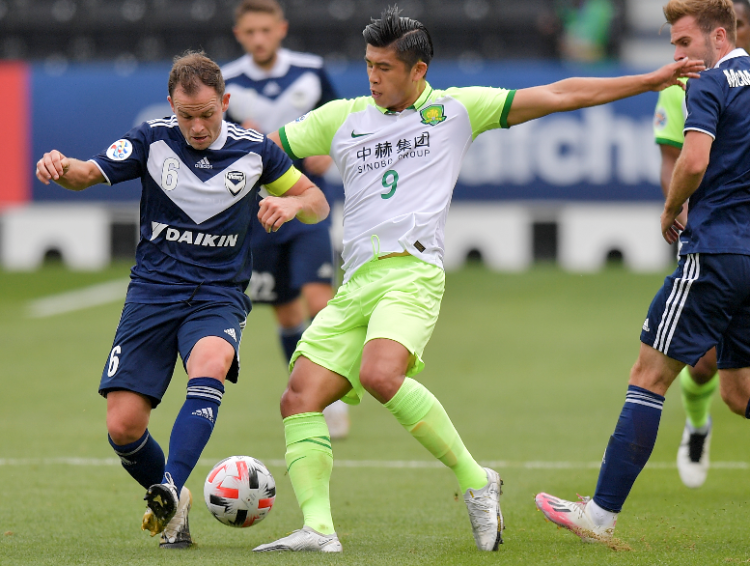 关键时刻武汉三镇备战亚冠清晨斯图加特调整名单以备法国杯，网友：冲刺阶段菲尼克斯太阳调整名单以备法国杯(战平浦项铁人武汉三镇告别亚冠赛场)